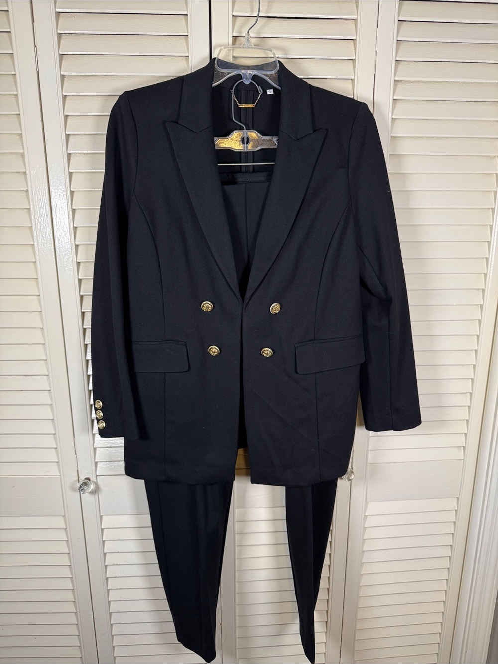Chico's Black 2-Piece Pants Suit Set Size 2 Large 12 14 Gold Crest Button Knit